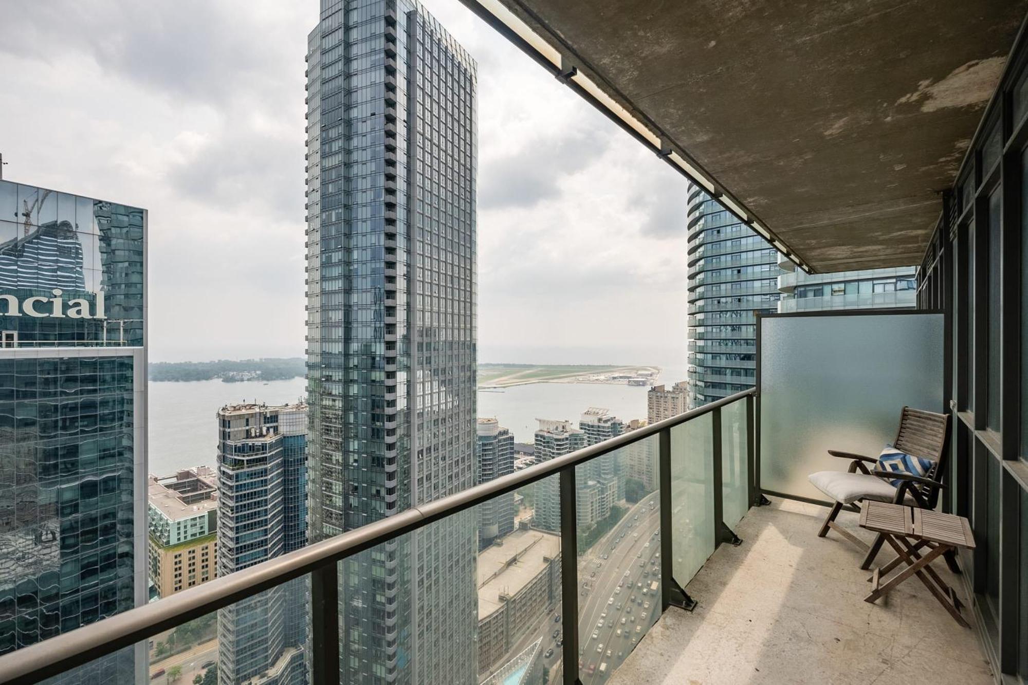 1Br Luxury Condo - Downtown تورونتو المظهر الخارجي الصورة